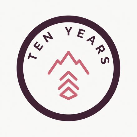The trailhead seal, a Minimal / clean design
